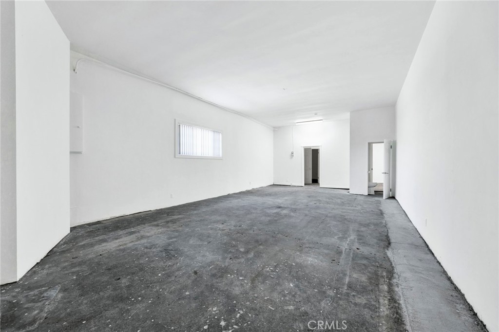 10446 Scoville Property Photo 24