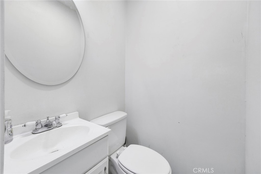 10446 Scoville Property Photo 28