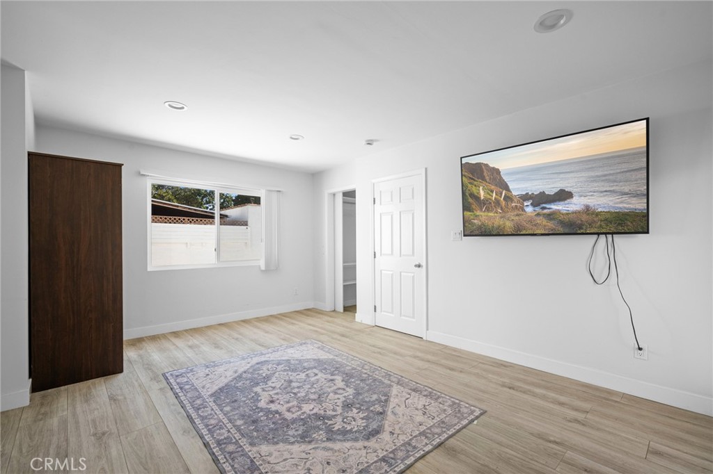 1020 Olmsted A Property Photo 12