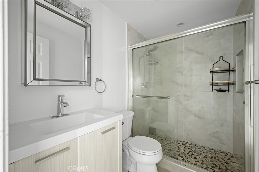 1020 Olmsted A Property Photo 13