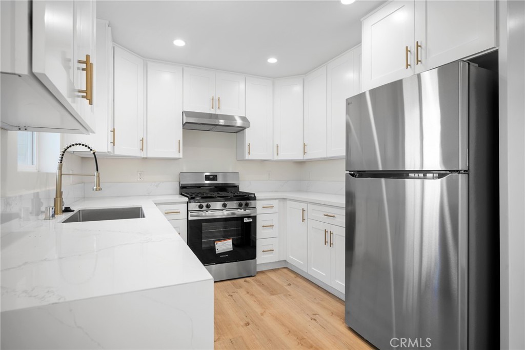 1025 Linden Avenue B Property Photo 9
