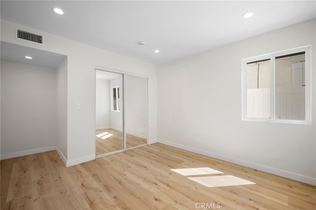 1025 Linden Avenue B Property Photo 14