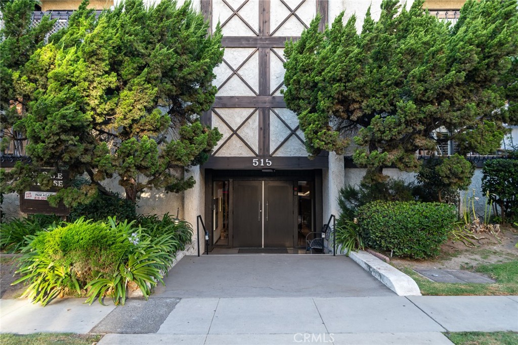 515 N Jackson Street 102 Property Photo 1