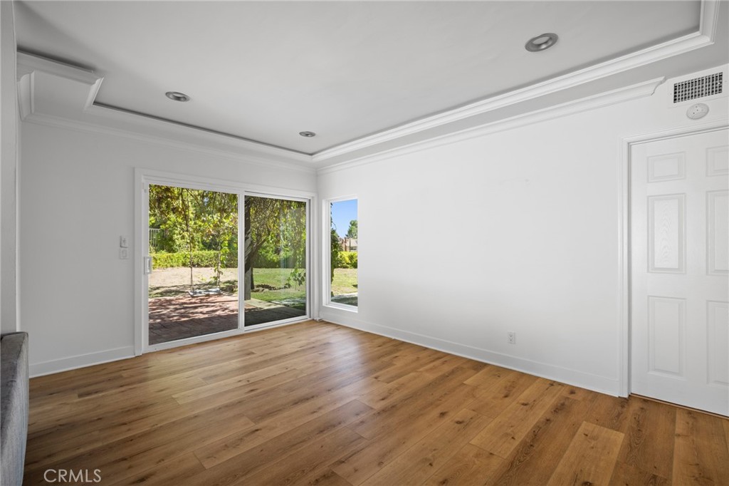 18536 Brymer Street Property Photo 8