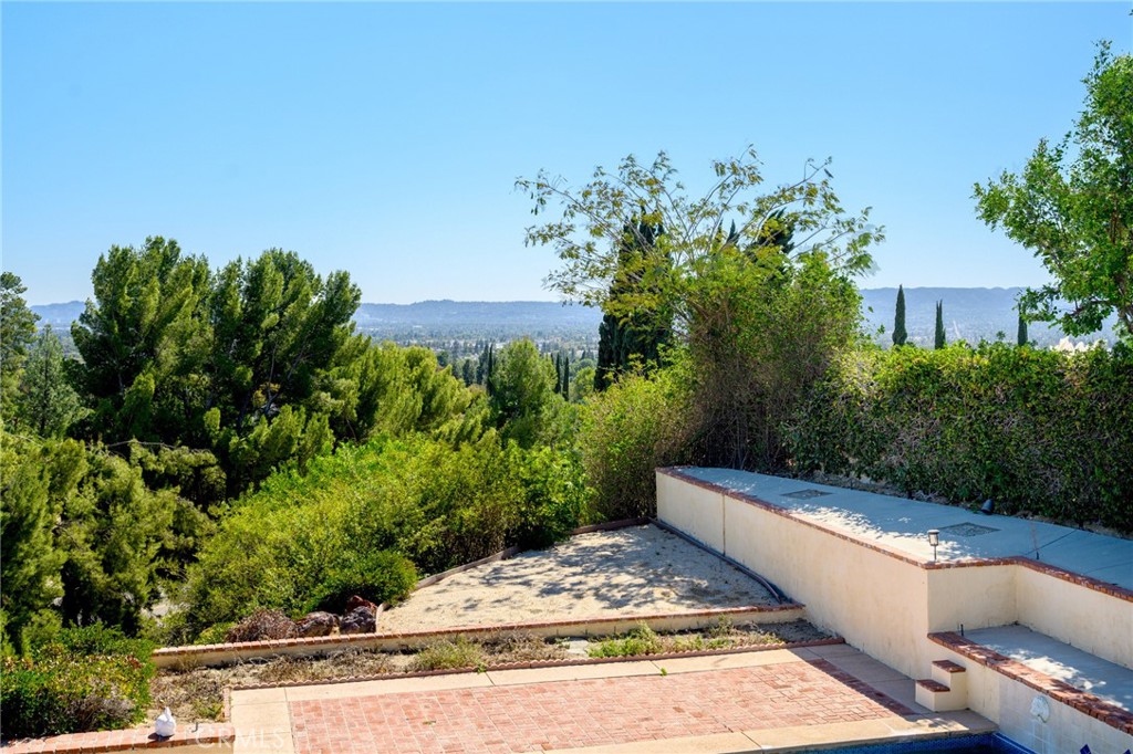 18536 Brymer Street Property Photo 28