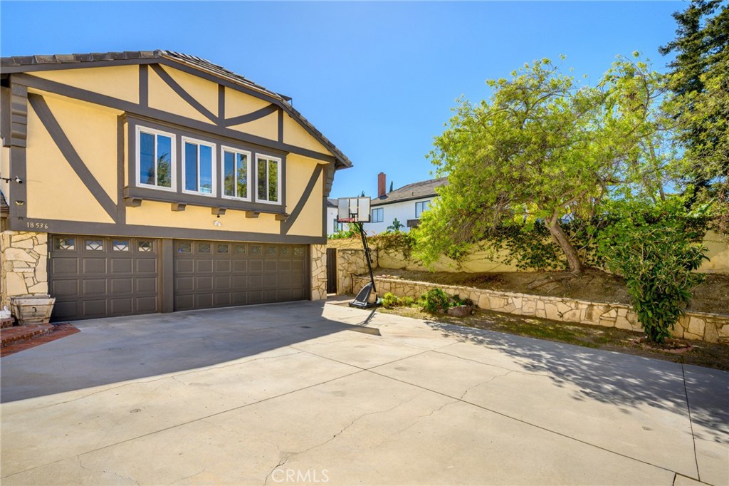18536 Brymer Street Property Photo 52