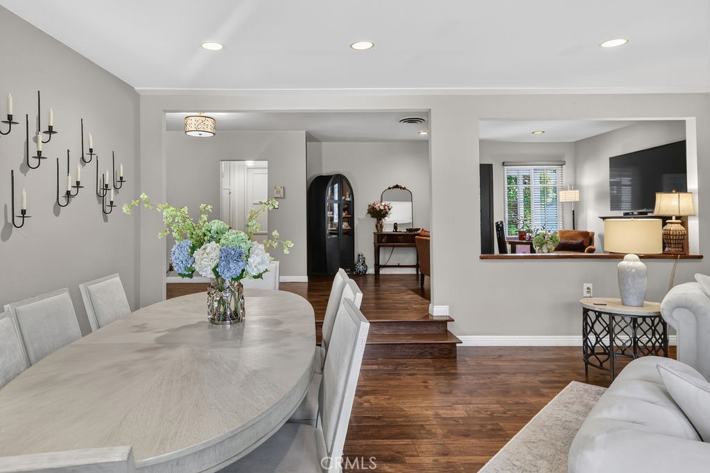 5711 Geyser Avenue Property Photo 13