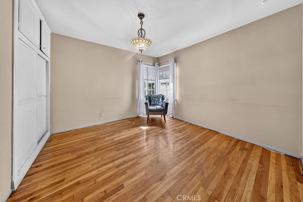 5711 Geyser Avenue Property Photo 23