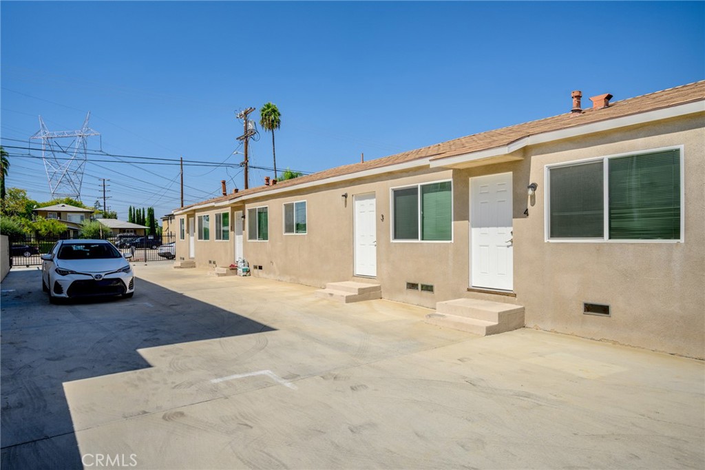 6250 Vineland Avenue 1 Property Photo 13