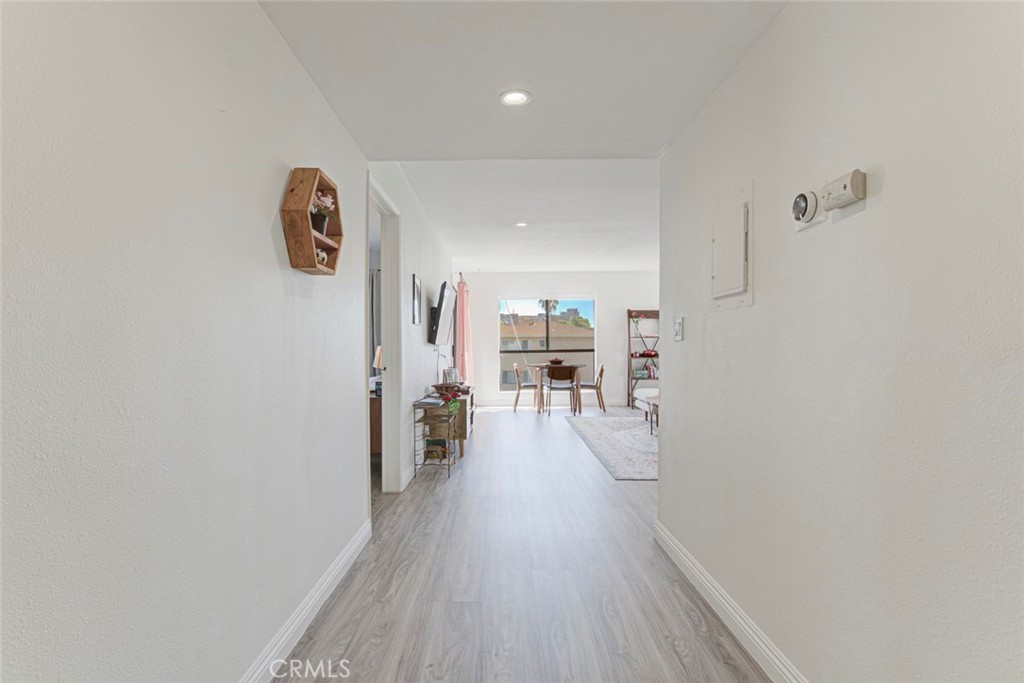 1037 N Vista Property Photo 10