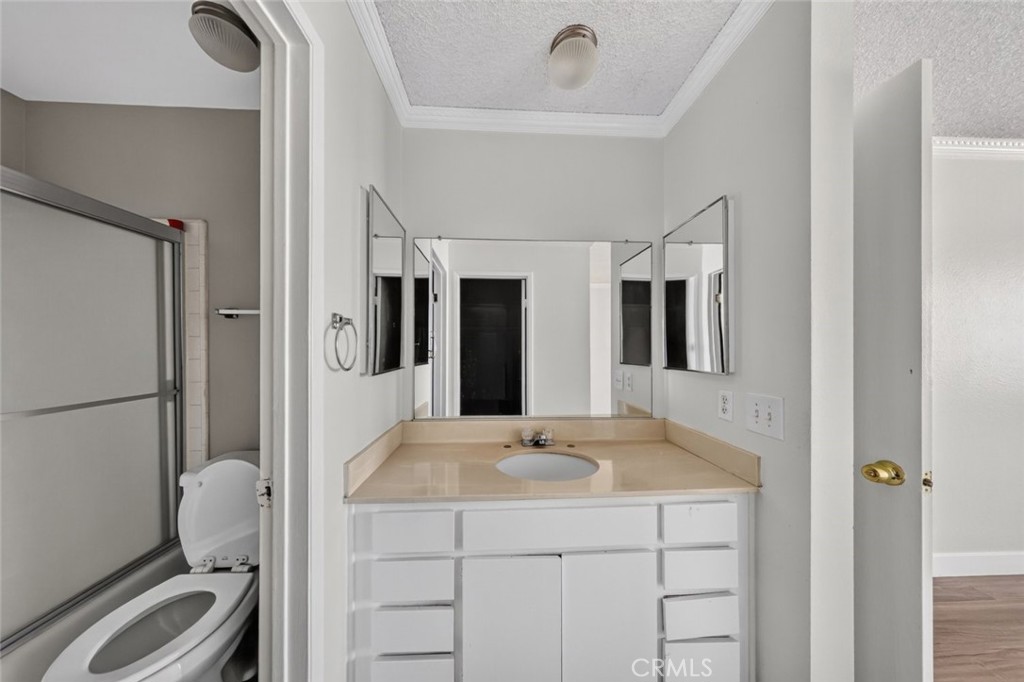 333 Burchett Street 206 Property Photo 32