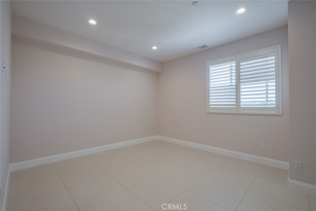 1941 Waltonia Drive 300 Property Photo 22