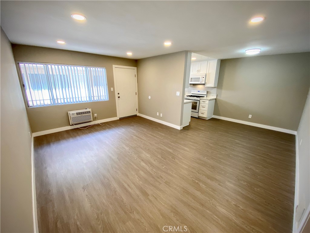 455 W Dryden Street 5 Property Photo 3
