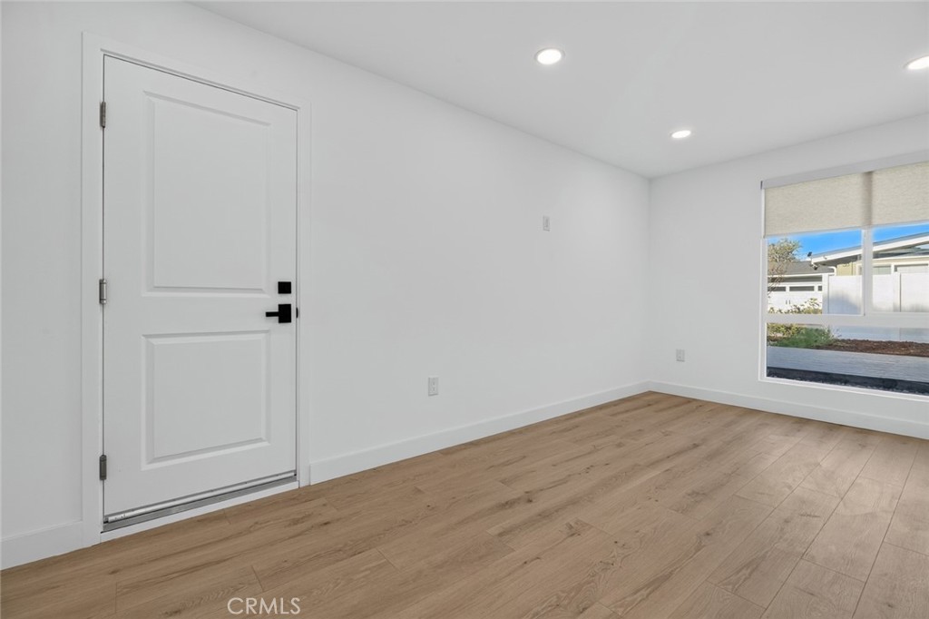 16445 Kingsbury Property Photo 28