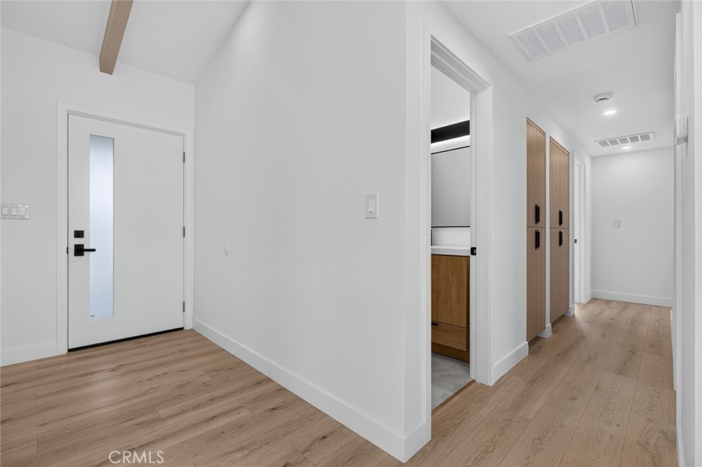 16445 Kingsbury Property Photo 29