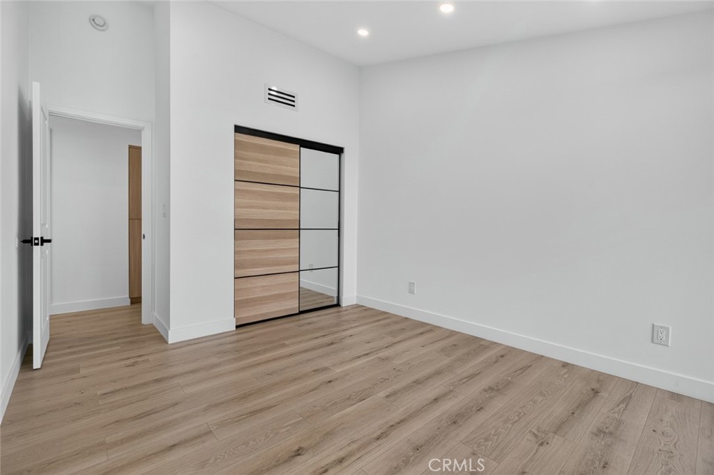 16445 Kingsbury Property Photo 35