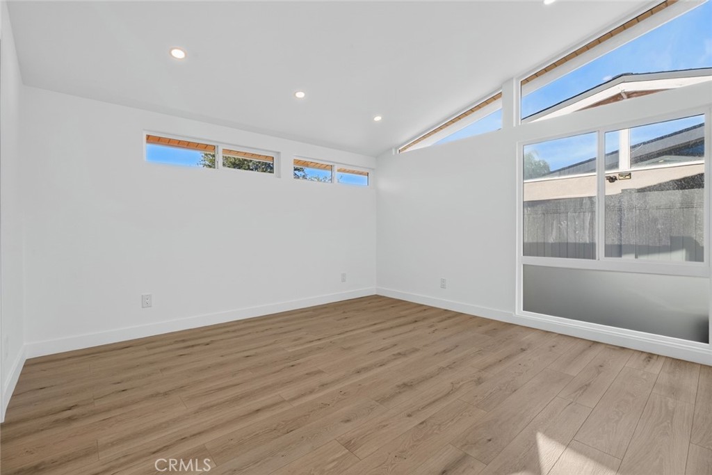 16445 Kingsbury Property Photo 37