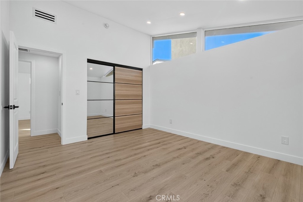 16445 Kingsbury Property Photo 43
