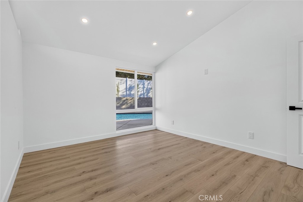 16445 Kingsbury Property Photo 44