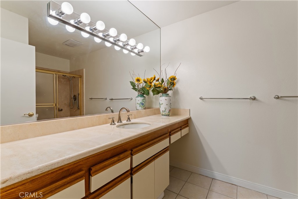 1351 N Crescent Heights 308 Property Photo 17