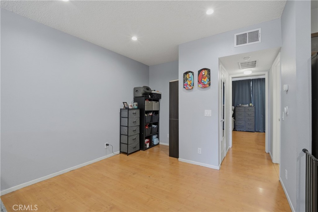11150 Glenoaks 307 Property Photo 8