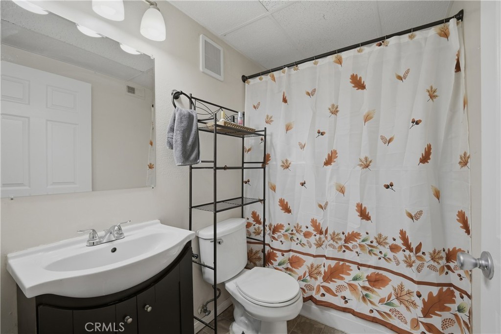 11150 Glenoaks 307 Property Photo 15