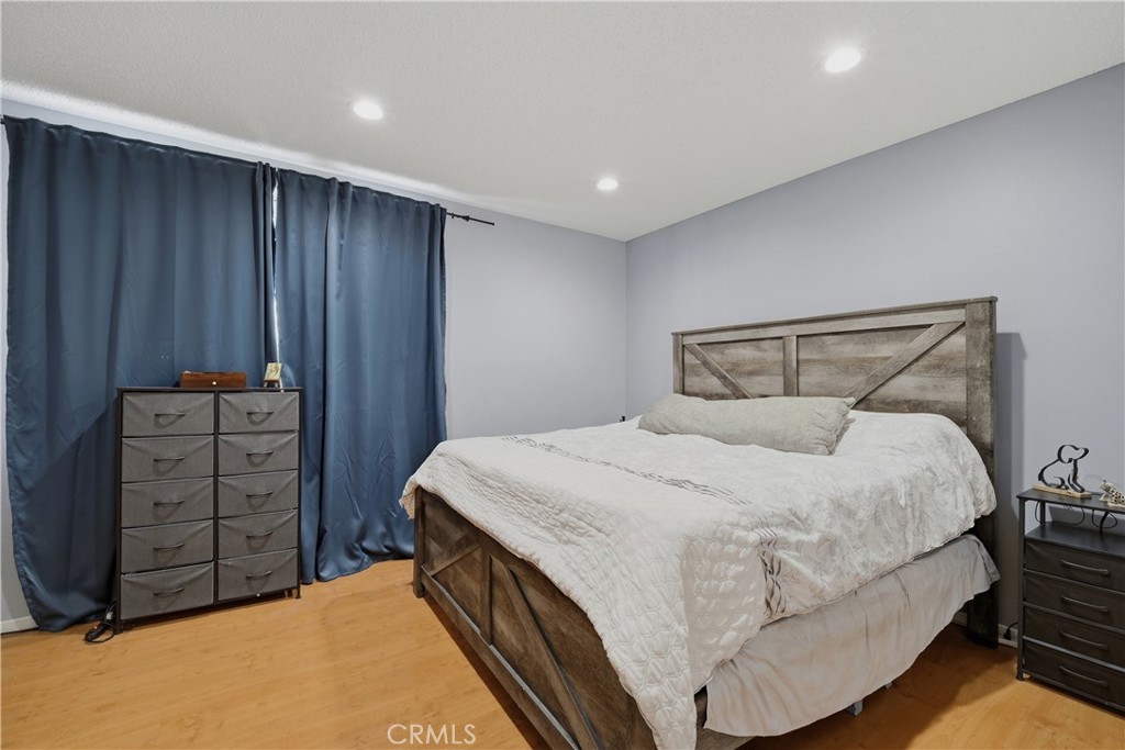 11150 Glenoaks 307 Property Photo 17