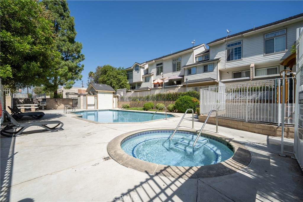 11150 Glenoaks 307 Property Photo 22