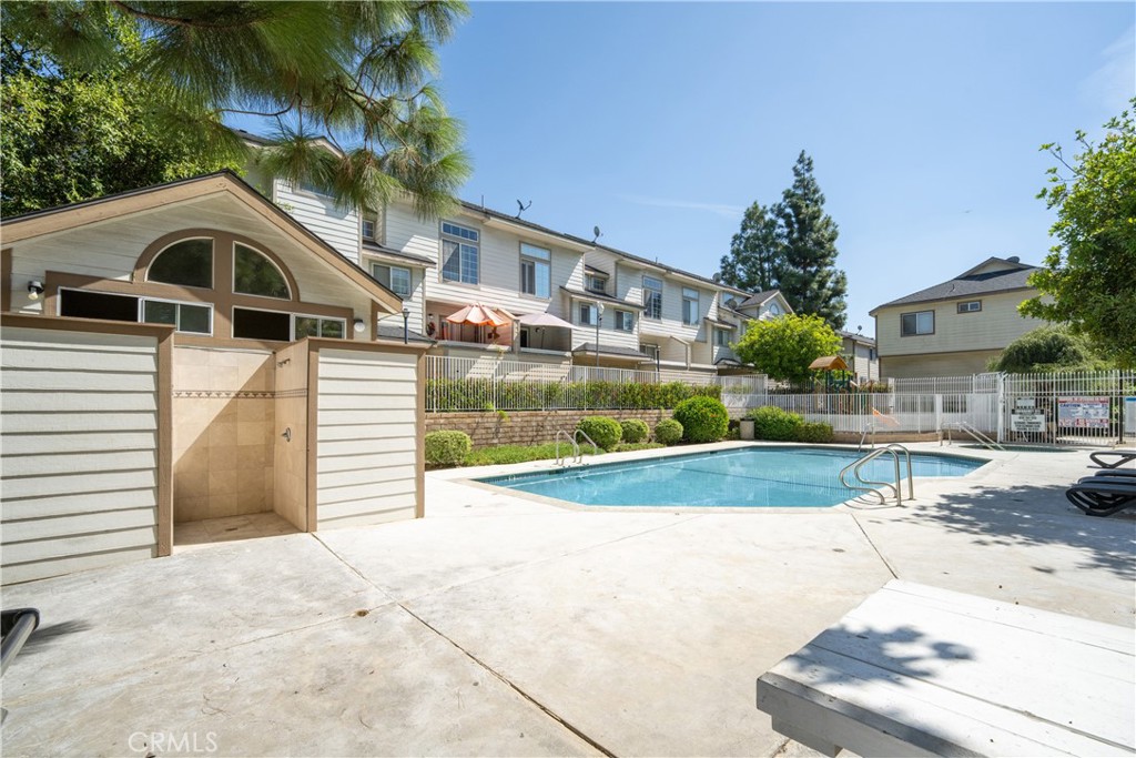 11150 Glenoaks 307 Property Photo 23