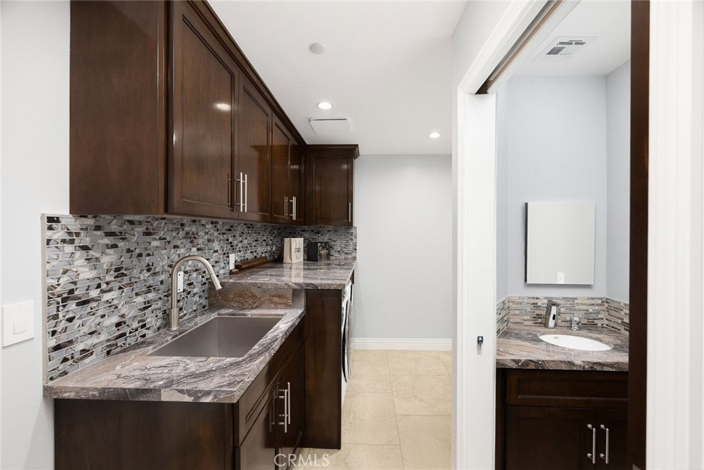 1362 Linden Property Photo 23