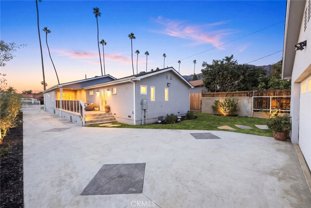 1362 Linden Property Photo 40
