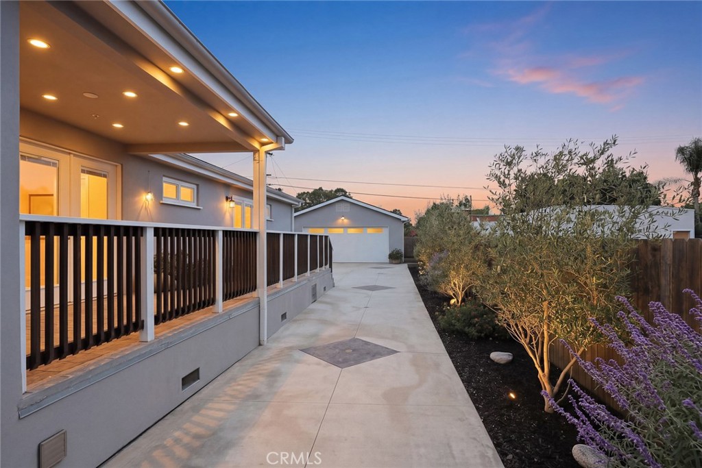 1362 Linden Property Photo 43