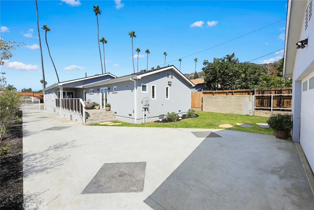 1362 Linden Property Photo 45