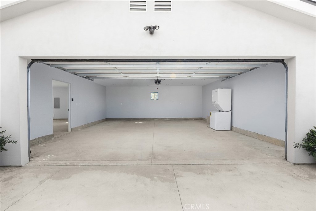 1362 Linden Property Photo 48
