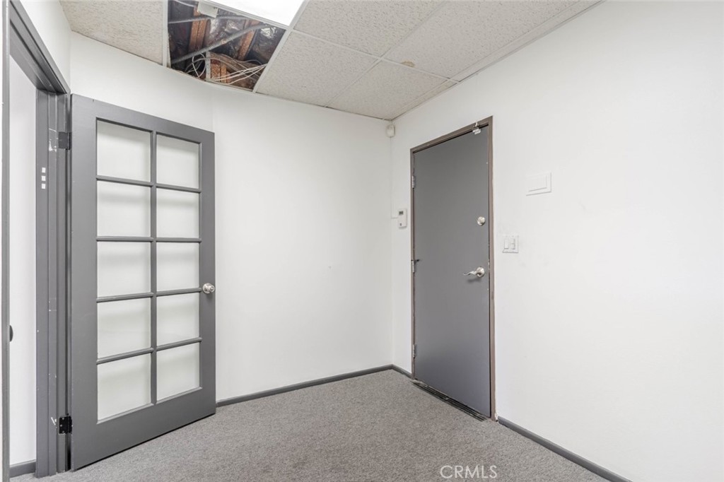 14847 Magnolia Boulevard 201 Property Photo 4