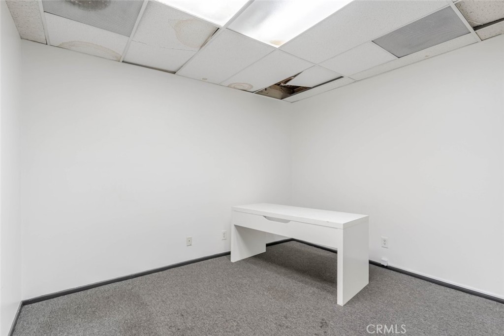 14847 Magnolia Boulevard 201 Property Photo 9