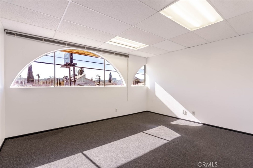 14847 Magnolia Boulevard 201 Property Photo 12