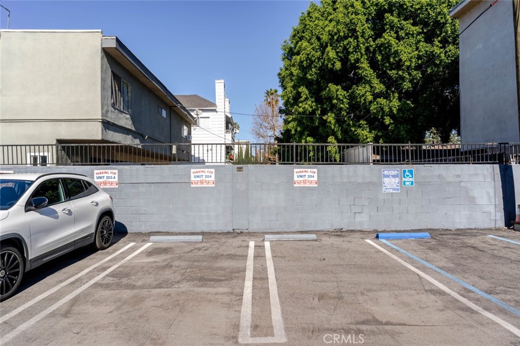 14847 Magnolia Boulevard 201 Property Photo 18