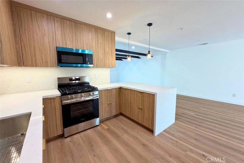 1828 Kenwood St Property Photo 10