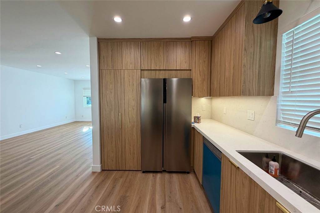 1828 Kenwood St Property Photo 12