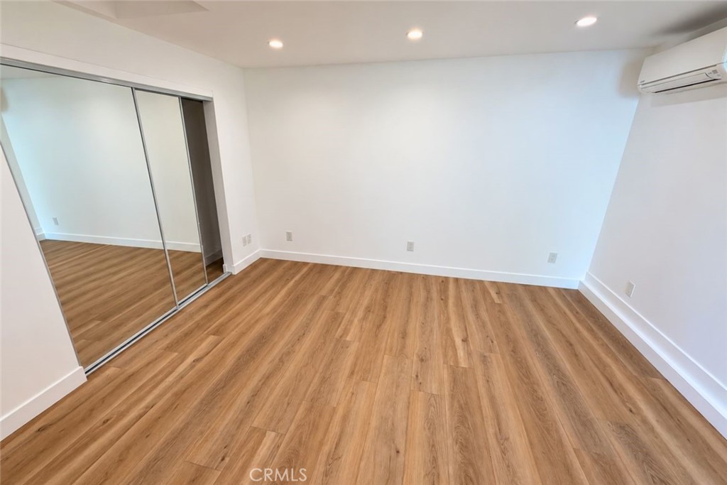 1828 Kenwood St Property Photo 21