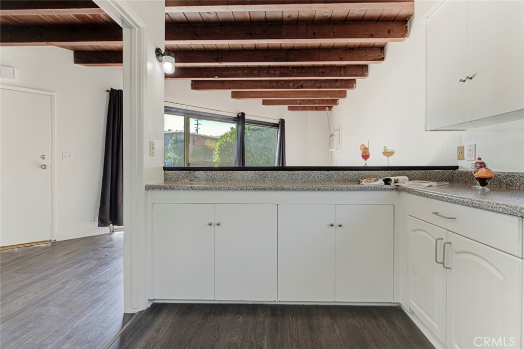 529 S Garfield Avenue Property Photo 8