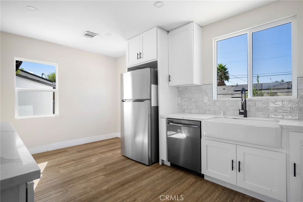 8881 Morehart Avenue Property Photo 10