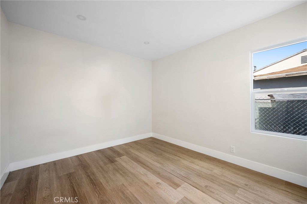 8881 Morehart Avenue Property Photo 17
