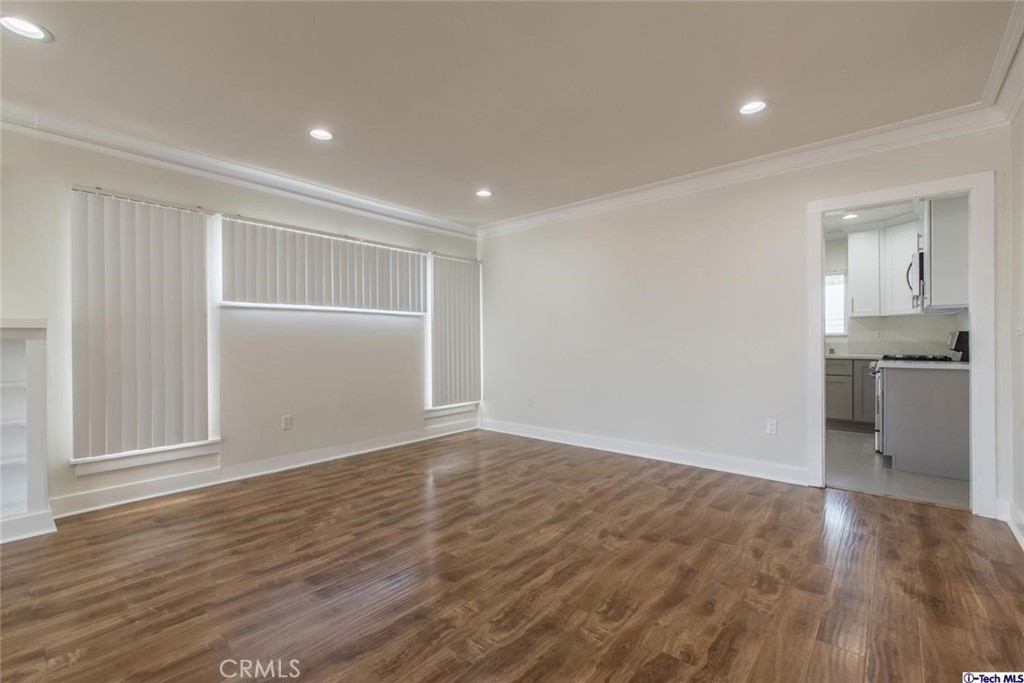 1151 N Maryland Avenue Property Photo 12
