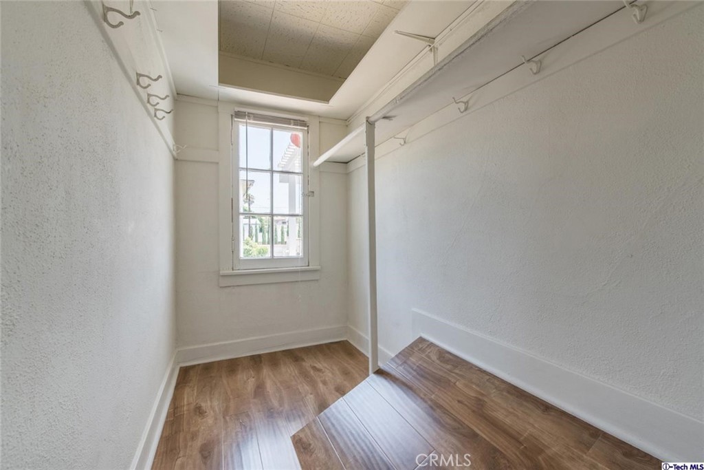 1151 N Maryland Avenue Property Photo 18