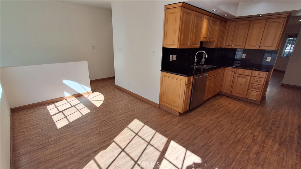 1328 N Columbus Avenue 2 Property Photo 14