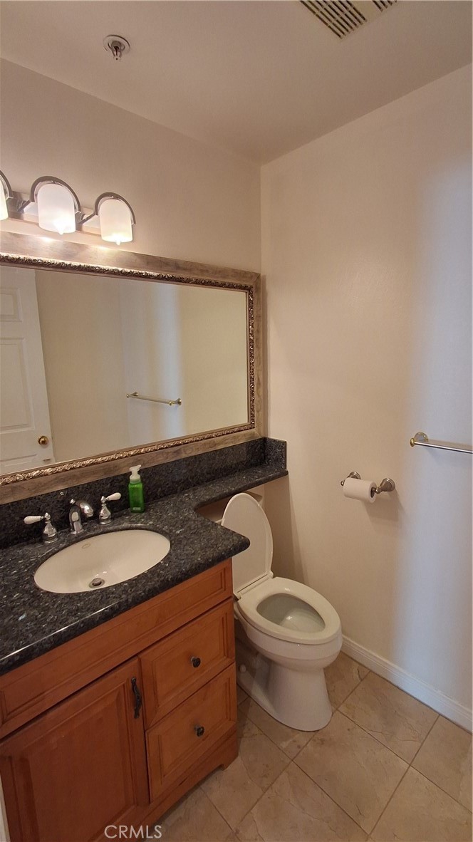 1328 N Columbus Avenue 2 Property Photo 17