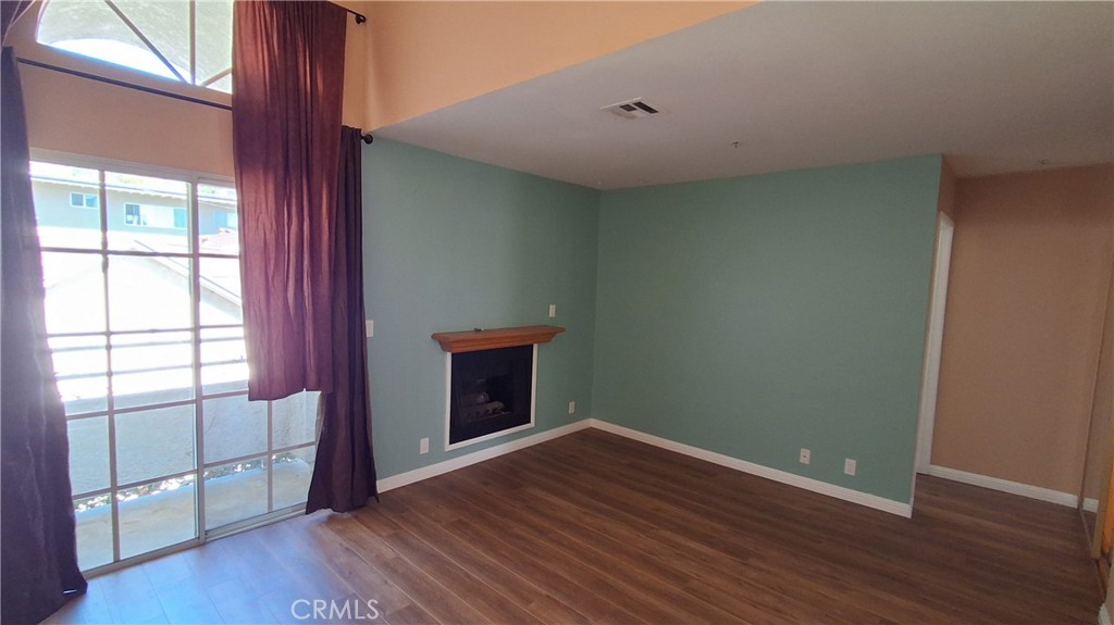 1328 N Columbus Avenue 2 Property Photo 26