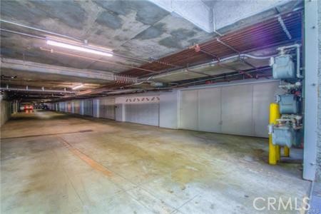 1328 N Columbus Avenue 2 Property Photo 32
